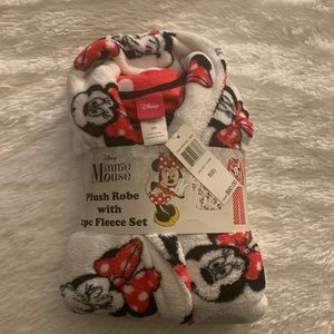 Minnie Mouse Robe & Pajamas